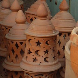 Lampe de jardin artisanale en terre cuite, livrée non équipée