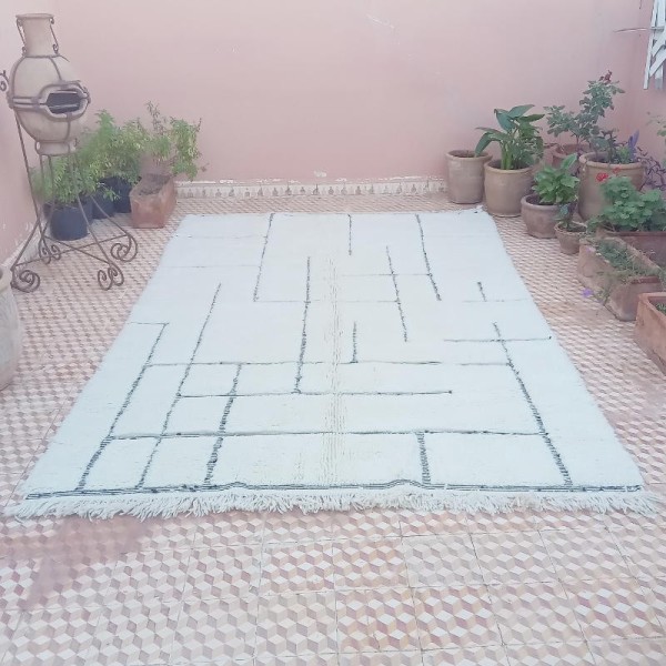 Tapis Beni Ouarain des Berbères fait main en laine naturelle au Maroc