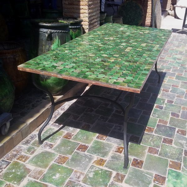 Table de jardin  marocaine en mosaïque de zellige vert de 200 x 100 cm