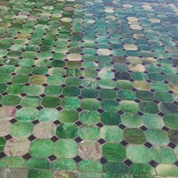 Table de jardin  marocaine en mosaïque de zellige vert de 200 x 100 cm