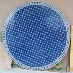 Table de jardin marocaine ronde en mosaïque de zellige bleu et blanc