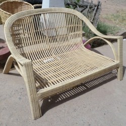 Canapé artisanal marocain en rotin et bois, assise confortable