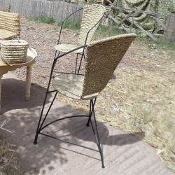 Chaise en rotin et fer forgé pour salon de jardin. Artisanat Marrakech